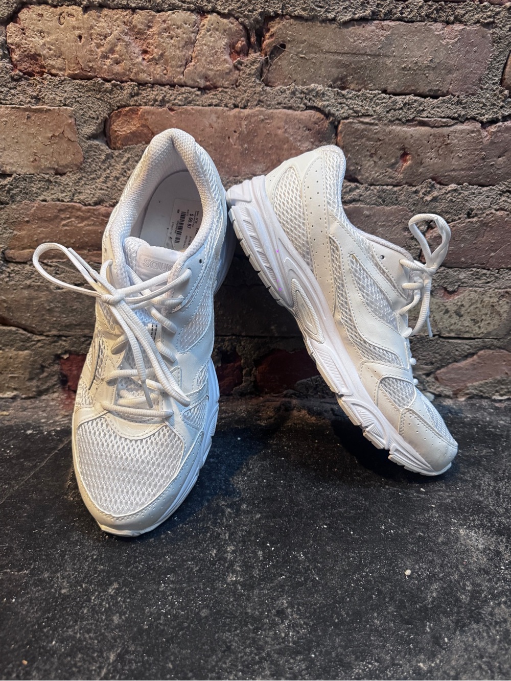 Men’s Saucony White Mesh Running sneakers Size 12M